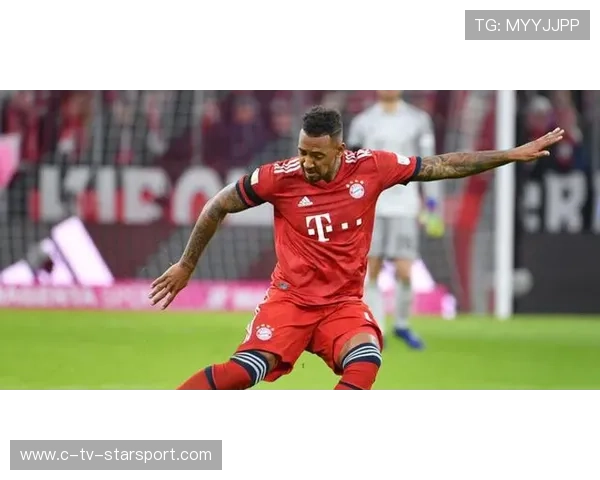 拜仁双中卫向前传递质量极高，拜仁中后卫名宿