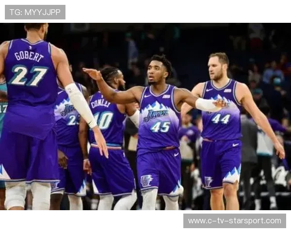 爵士连续得分拉开差距，胜利收入口袋