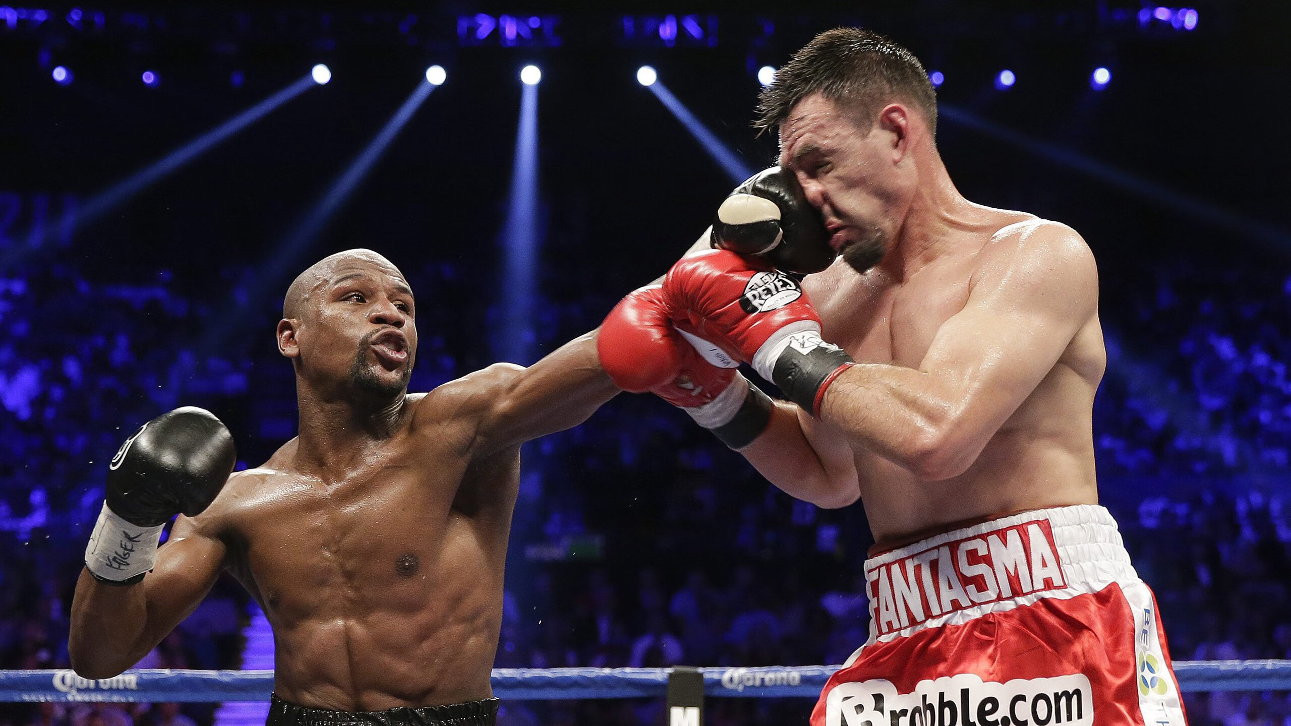 星空中国官网-主裁判判罚尺度公开透明化，减少争议判决，主裁判可以罚下边裁吗